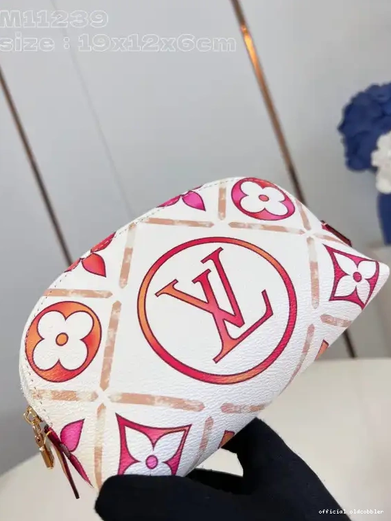 Official oldcobbler Louis Pochette Cosmétique PM Vuitton 0516